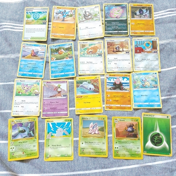 Pokemon card lot of 20 - Picture 1 of 6